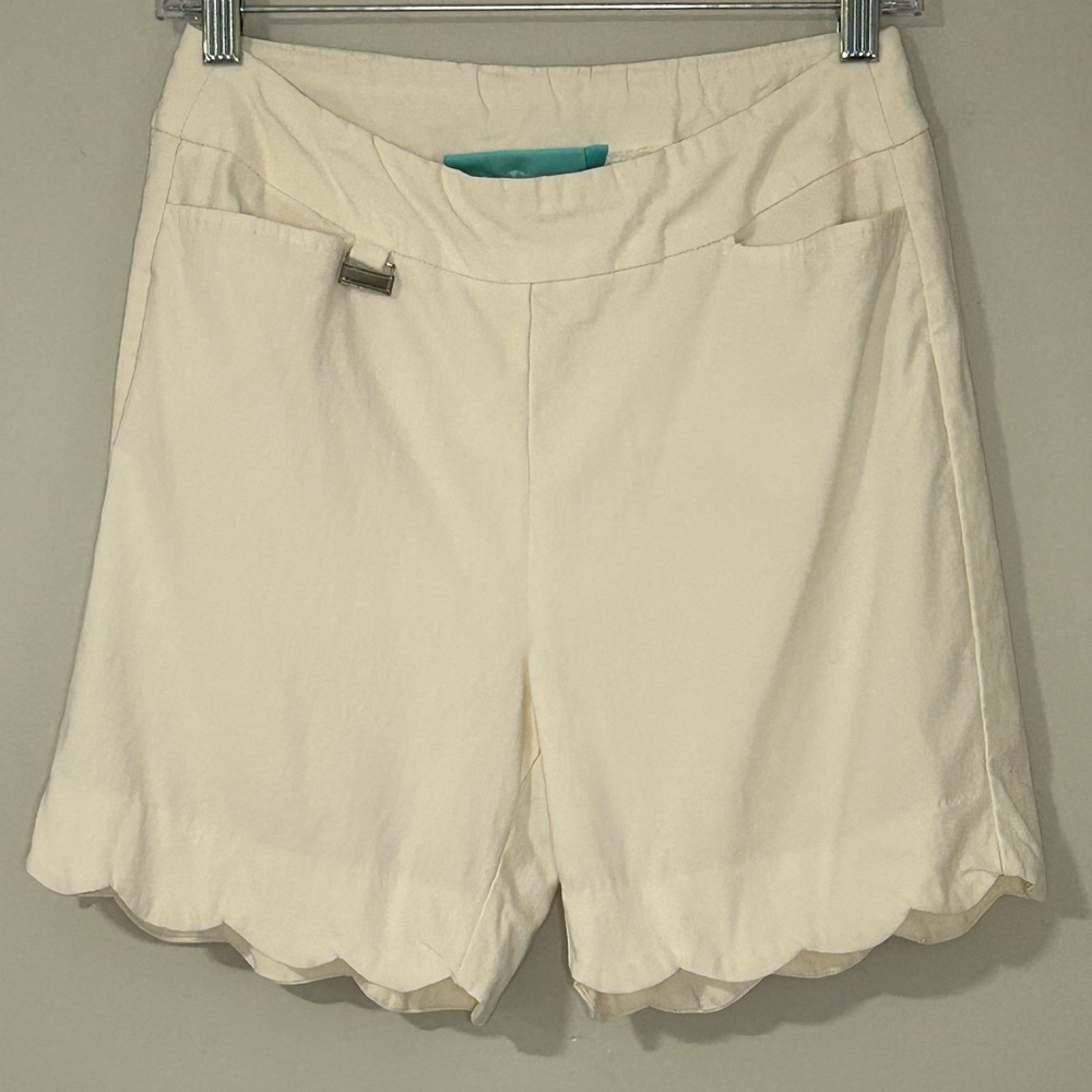 Anthony’s Resort Wear Cream Scallop Hem Dress Shorts Size 8